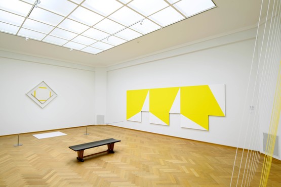 Mondrian Moves